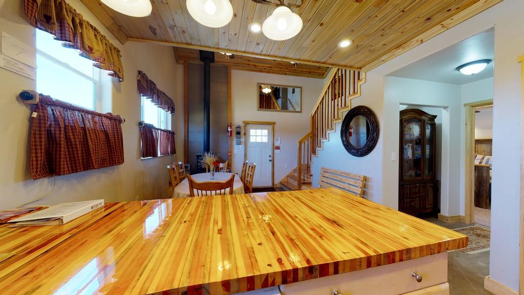 בלאנדינג The Cedars Country Cottage, Solitude, Amazing Night Skies!! מראה חיצוני תמונה